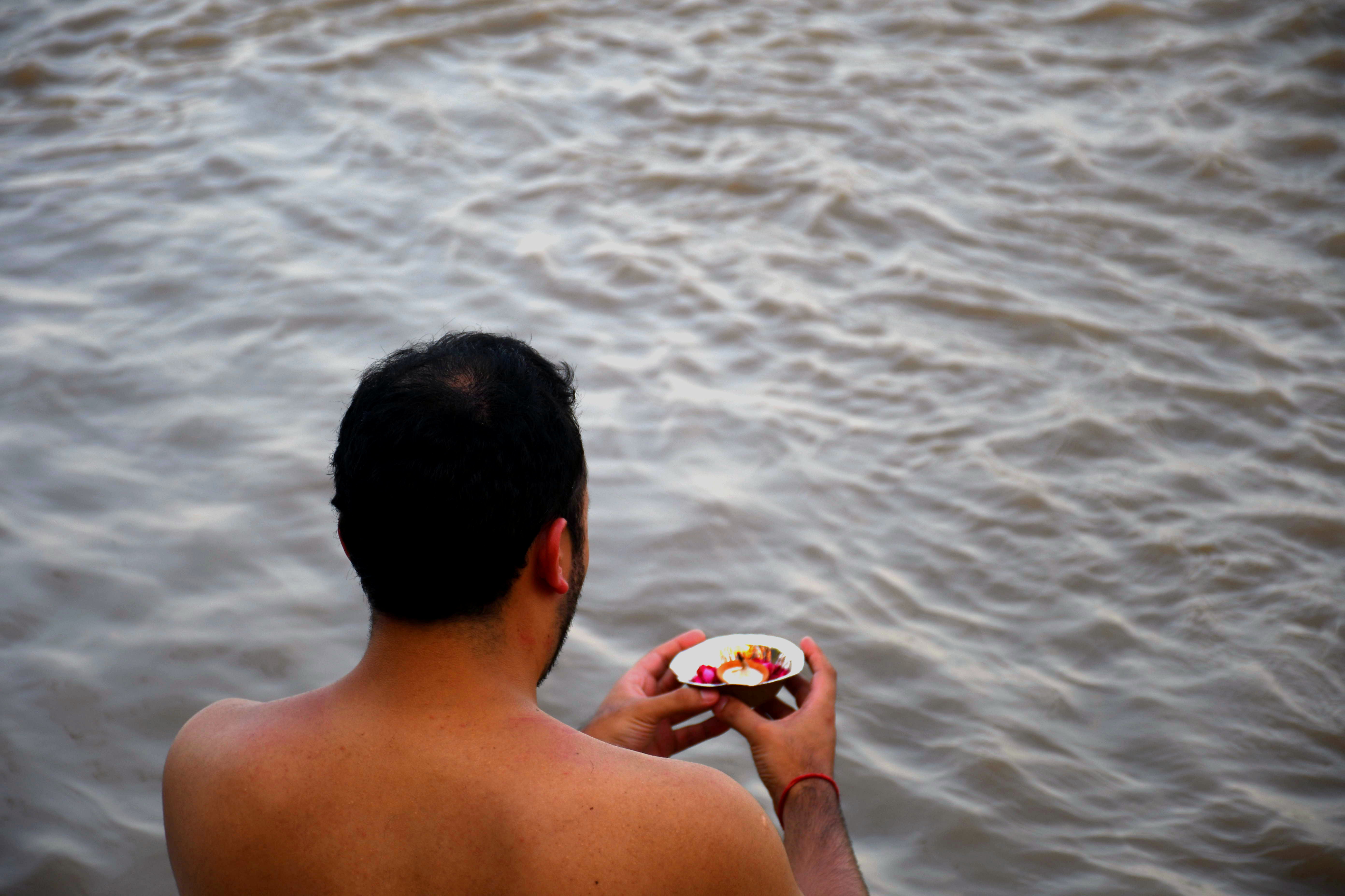 Holy Dip im heiligen Ganges